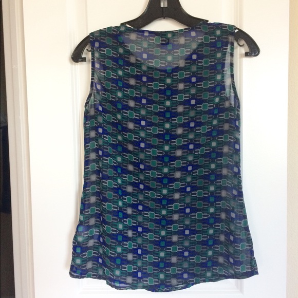 print sheer sleeveless top - Picture 2 of 4